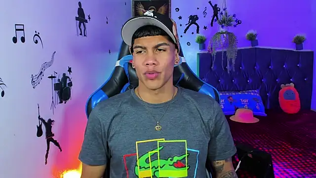 Snapshot of Damian_latinxxx chatting on September 11, 3:05 am Damian latinxxx online show from September 11, 3:05 am