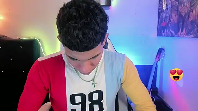 Snapshot of Damian_latinxxx chatting on February 18, 2:38 am Damian latinxxx online show from February 18, 2:38 am