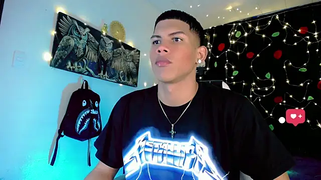 Snapshot of Damian_latinxxx chatting on December 28, 2:54 am Damian latinxxx online show from December 28, 2:54 am