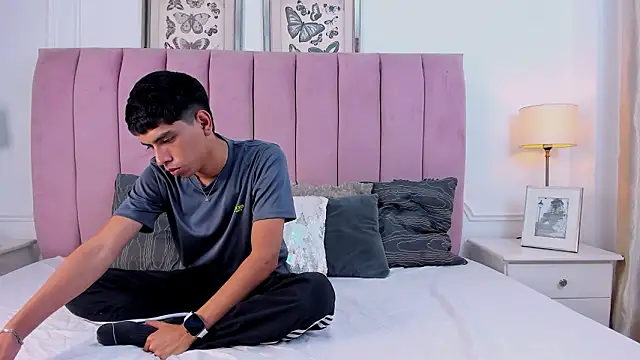 Santy carrington online show from March 9, 8:03 pm