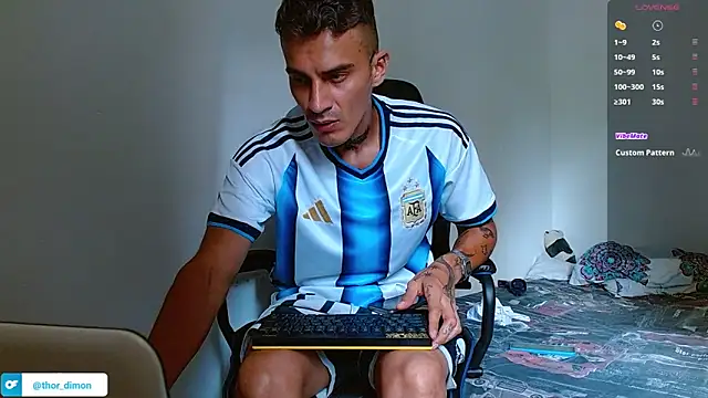 bray hotboy777 online show from April 18, 9:25 pm