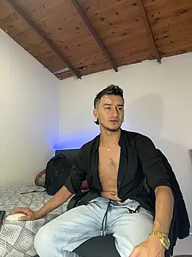 Kevin Torres online show from February 19, 11:45 pm