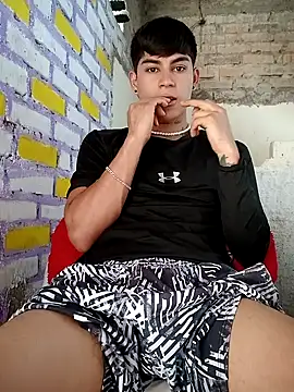 Snapshot of Lukas_strong chatting on September 21, 4:51 pm Lukas strong online show from September 21, 4:51 pm