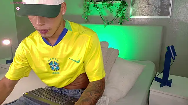 Ken-boy  online show from April 13, 10:49 am