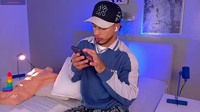 Ken-boy  online show from June 6, 11:27 am