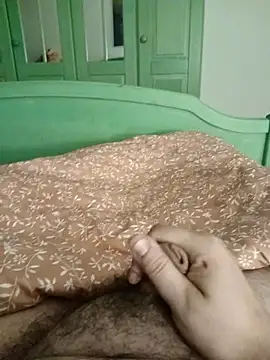 BennoSingle online show from September 9, 5:56 pm