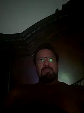 Snapshot of sluttydylan chatting on October 16, 5:48 am sluttydylan online show from October 16, 5:48 am