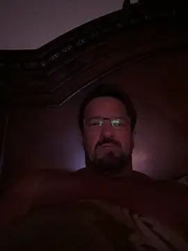 Snapshot of sluttydylan chatting on October 9, 6:29 am sluttydylan online show from October 9, 6:29 am