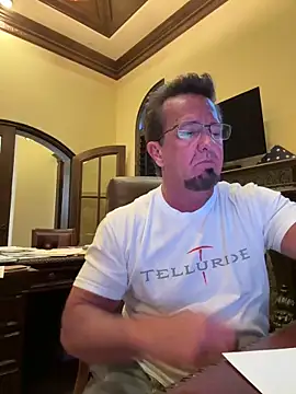 sluttydylan online show from April 21, 2:04 am