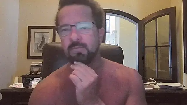 Snapshot of sluttydylan chatting on October 7, 5:06 pm sluttydylan online show from October 7, 5:06 pm