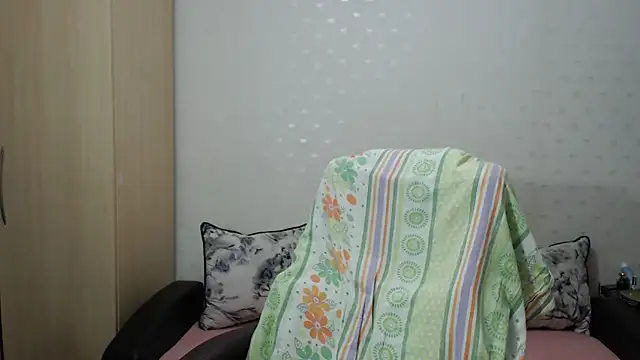 PrinceEagle online show from December 3, 8:15 pm