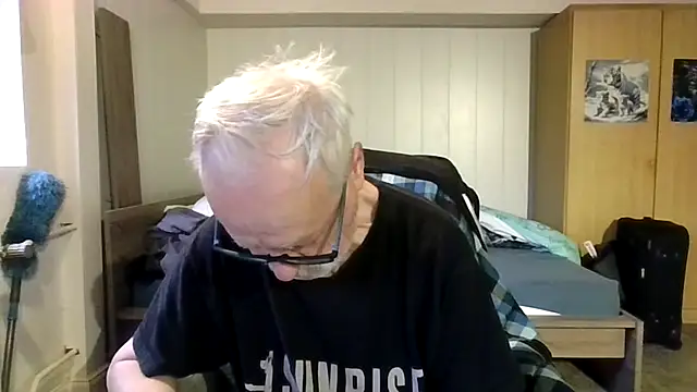Snapshot of Sammy1660 chatting on October 12, 3:50 pm Sammy1660 online show from October 12, 3:50 pm