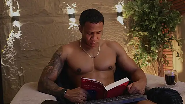 Logan Varela online show from November 27, 9:07 pm