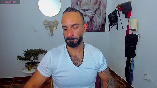 Snapshot of mr_maik chatting on January 23, 4:27 pm mr maik online show from January 23, 4:27 pm