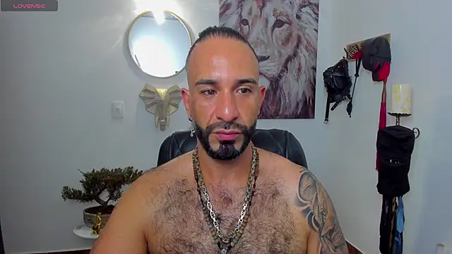 Snapshot of mr_maik chatting on January 28, 8:57 am mr maik online show from January 28, 8:57 am