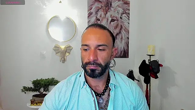 Snapshot of mr_maik chatting on December 14, 10:56 am mr maik online show from December 14, 10:56 am