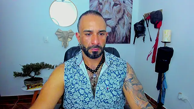 Snapshot of mr_maik chatting on January 12, 12:39 am mr maik online show from January 12, 12:39 am