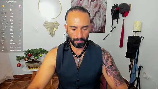 Snapshot of mr_maik chatting on December 18, 1:34 pm mr maik online show from December 18, 1:34 pm
