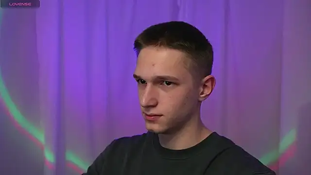 Snapshot of dustyn_fox chatting on December 30, 4:42 am dustyn fox online show from December 30, 4:42 am