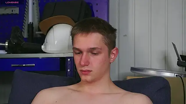 dustyn fox online show from January 17, 4:10 pm