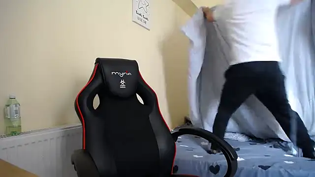 amydamarw online show from March 9, 1:38 pm