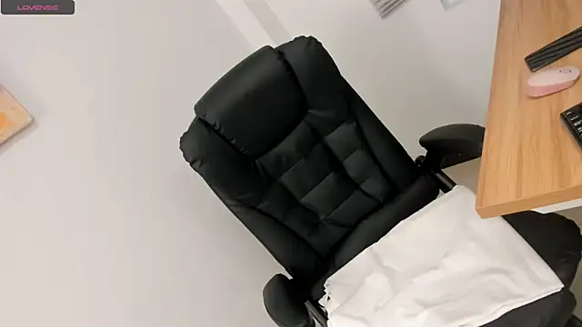 Seductivo jr online show from October 24, 5:20 am