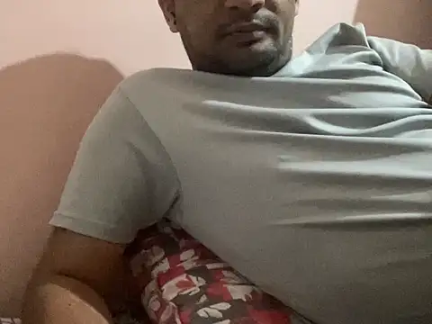 NiceBoy9099 online show from December 2, 5:05 pm