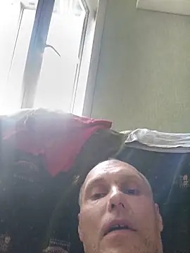 Pineapple04 online show from June 11, 1:31 pm