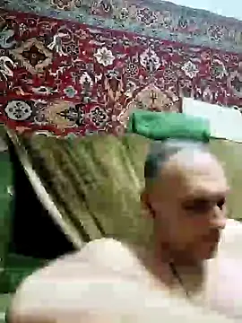 Snapshot of Pineapple04 chatting on January 14, 8:31 am Pineapple04 online show from January 14, 8:31 am