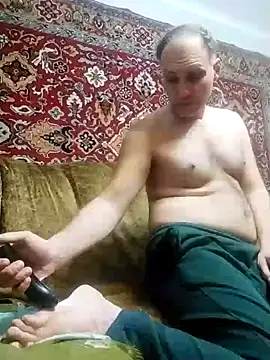 Snapshot of Pineapple04 chatting on January 11, 2:04 pm Pineapple04 online show from January 11, 2:04 pm