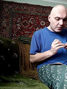 Pineapple04 online show from April 8, 8:03 am