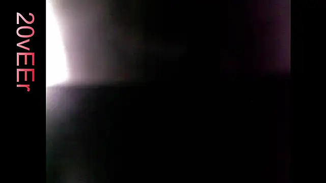 Snapshot of 20vEEr chatting on October 7, 10:03 pm 20vEEr online show from October 7, 10:03 pm