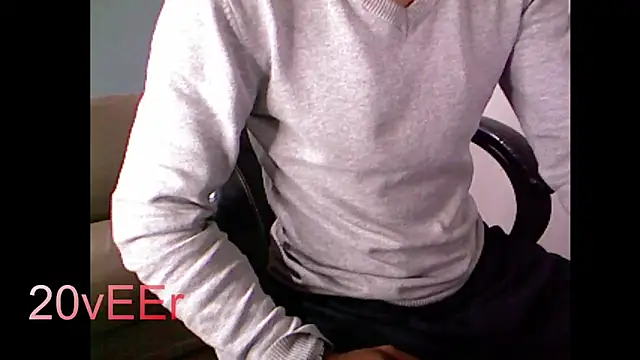 Snapshot of 20vEEr chatting on September 25, 9:35 pm 20vEEr online show from September 25, 9:35 pm