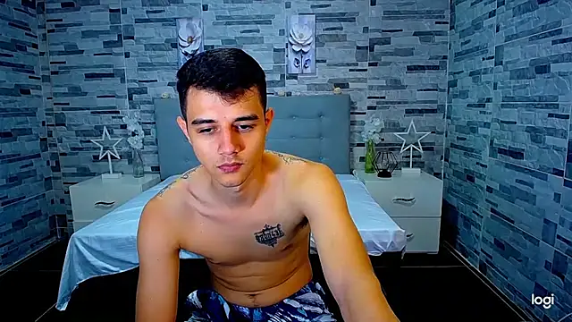 Snapshot of ADAM_HOT chatting on September 29, 10:27 pm ADAM HOT online show from September 29, 10:27 pm