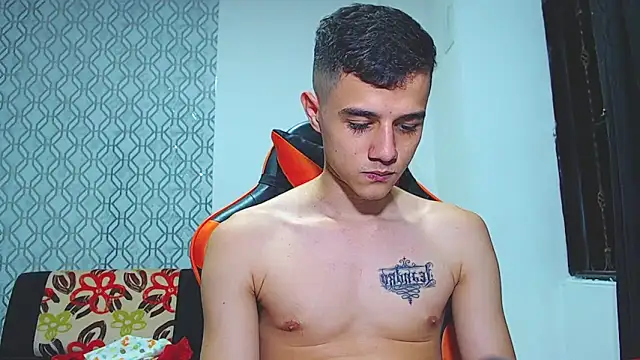 ADAM HOT online show from April 23, 12:15 am