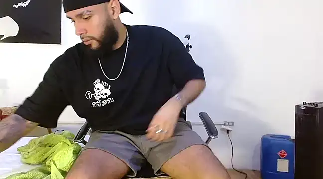 samir music online show from December 6, 4:38 pm