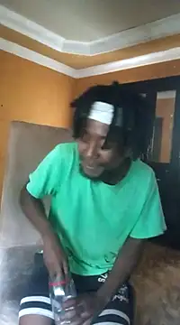 Hentaii001 online show from March 17, 5:12 am