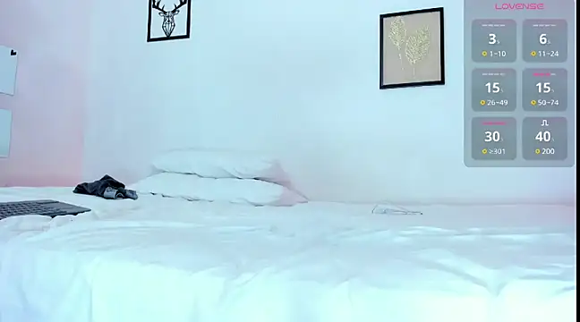 Snapshot of _tony8 chatting on December 6, 11:14 pm  tony8 online show from December 6, 11:14 pm