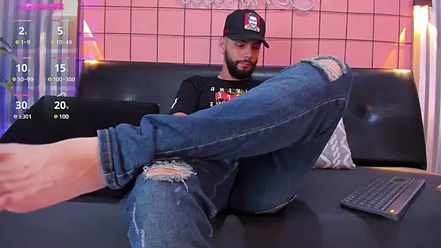 antony bigdick  online show from February 20, 1:25 am