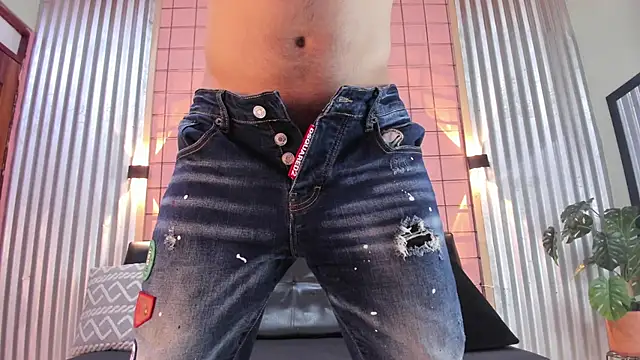 antony bigdick  online show from March 12, 1:36 am