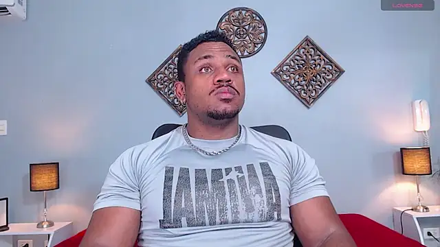 Snapshot of JhonBlacke chatting on December 19, 10:10 pm JhonBlacke online show from December 19, 10:10 pm