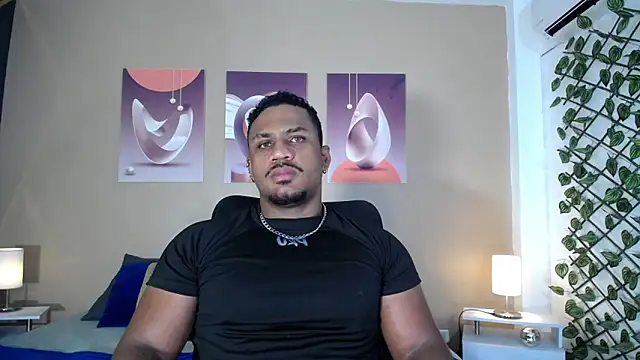 Snapshot of JhonBlacke chatting on December 14, 10:18 pm JhonBlacke online show from December 14, 10:18 pm