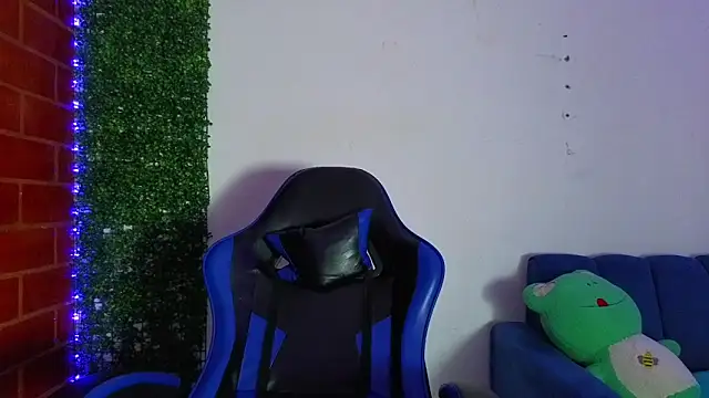 Demitryo online show from April 19, 8:55 pm