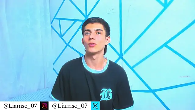 liam scott77 online show from November 11, 10:04 pm