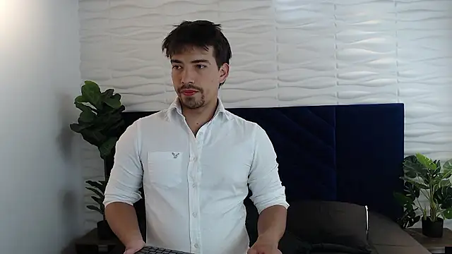 Snapshot of Ian_Daviz chatting on December 7, 5:20 pm Ian Daviz online show from December 7, 5:20 pm