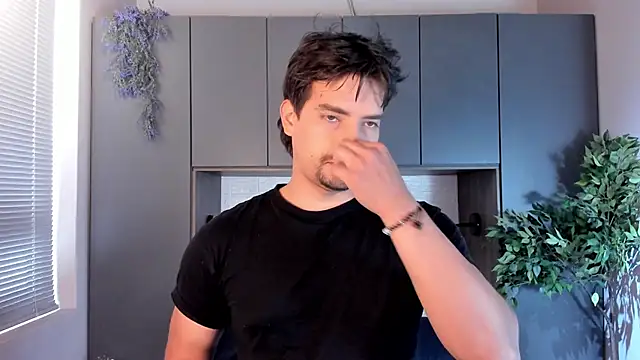 Snapshot of Ian_Daviz chatting on December 29, 7:22 pm Ian Daviz online show from December 29, 7:22 pm