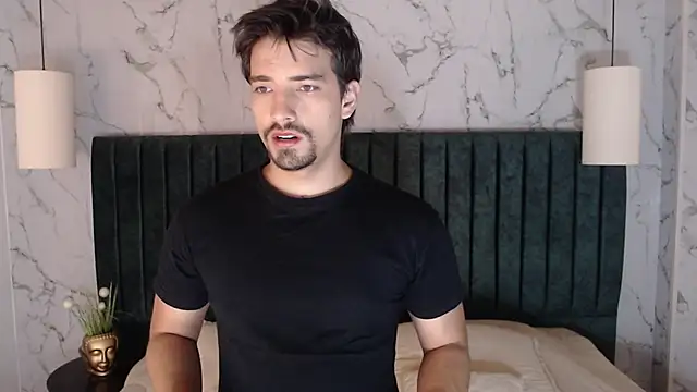 Snapshot of Ian_Daviz chatting on January 10, 8:37 pm Ian Daviz online show from January 10, 8:37 pm