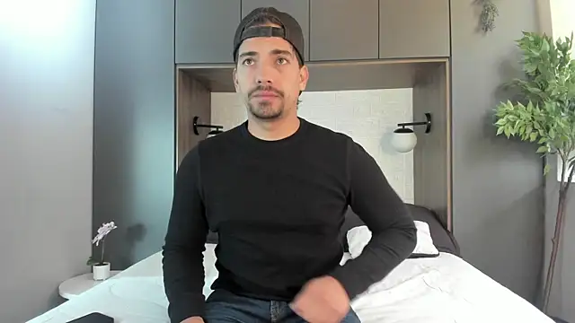 Snapshot of Ian_Daviz chatting on March 16, 8:00 pm Ian Daviz online show from March 16, 8:00 pm