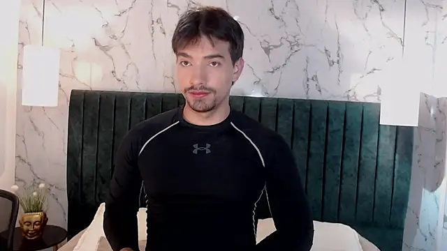 Snapshot of Ian_Daviz chatting on December 6, 7:56 pm Ian Daviz online show from December 6, 7:56 pm