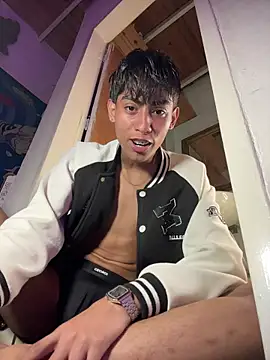 Mauuu18 online show from December 20, 3:35 am